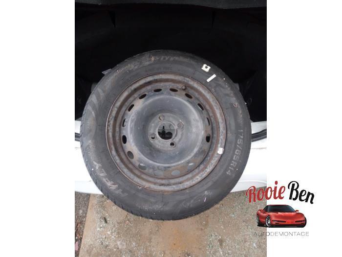 Reservewiel van een Renault Twingo, Auto-onderdelen, Banden en Velgen, Velg(en), Personenwagen, Gebruikt, 3 maanden garantie, Ophalen of Verzenden