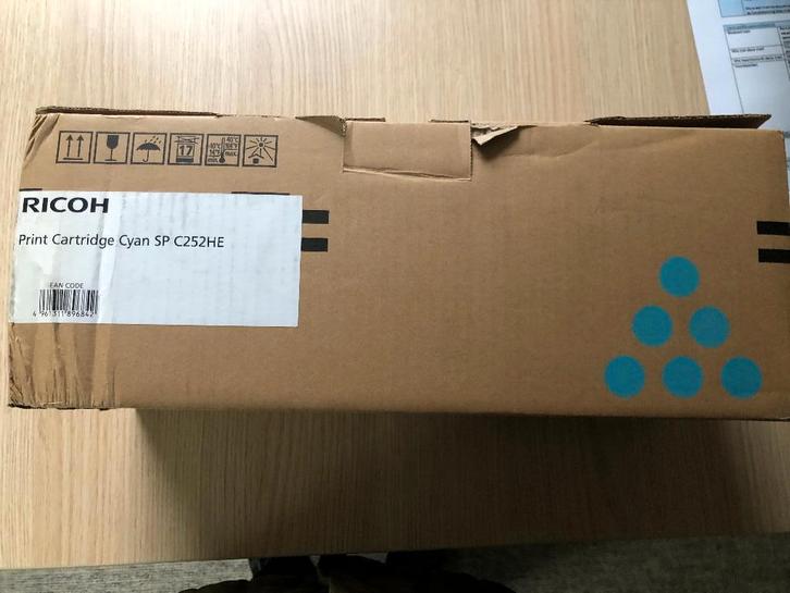 Cartridge Ricoh Cyan SP C252HE, Computers en Software, Printerbenodigdheden, Nieuw, Cartridge, Ophalen of Verzenden