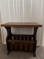 Te koop; Vintage eiken krantenbak, Ophalen, Zo goed als nieuw