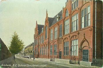 (701-323-033) Arnhem Sonsbeeksingel beschikbaar voor biedingen