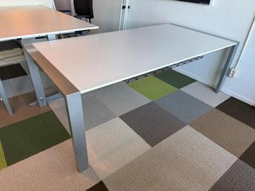 Buro Tafel Aspa Portal wit 200 x 100 cm 1 stuks beschikbaar voor biedingen