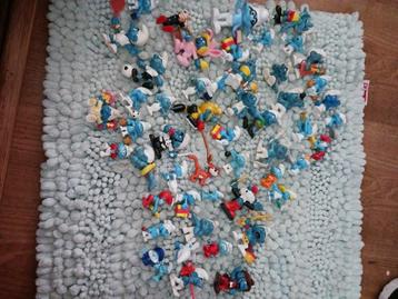 Partij smurf en poppetjes  beschikbaar voor biedingen