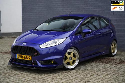 Ford Fiesta 1.6 ST2 220pk, Schroefset, HTG 3 velgen!, Auto's, Ford, Bedrijf, Te koop, Fiësta, ABS, Airbags, Airconditioning, Boordcomputer