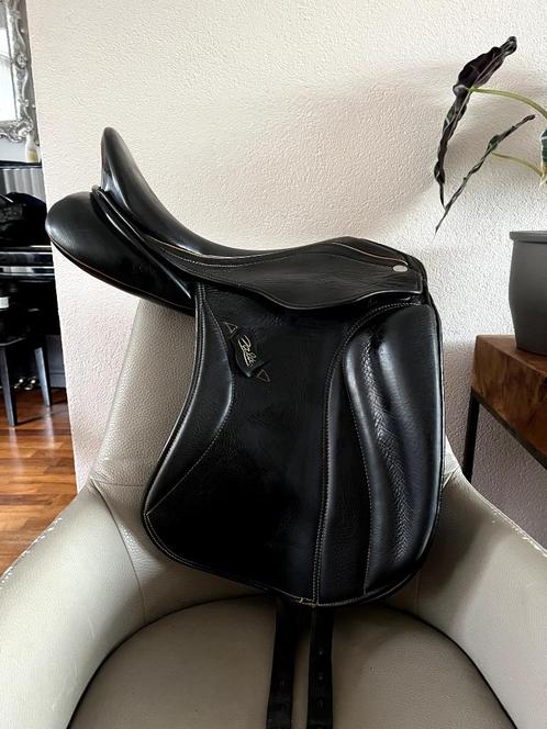 Zaldi Sanjorge zadel 17 1/2 inch, Dieren en Toebehoren, Paarden en Pony's | Zadels, Zo goed als nieuw, Dressuur, Ophalen