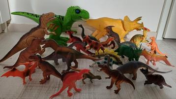 Grote Partij Diverse Dino's Speelgoed beschikbaar voor biedingen