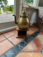 TEAB Antieke koperen theeketel op houten standaard, Antiek en Kunst, Ophalen