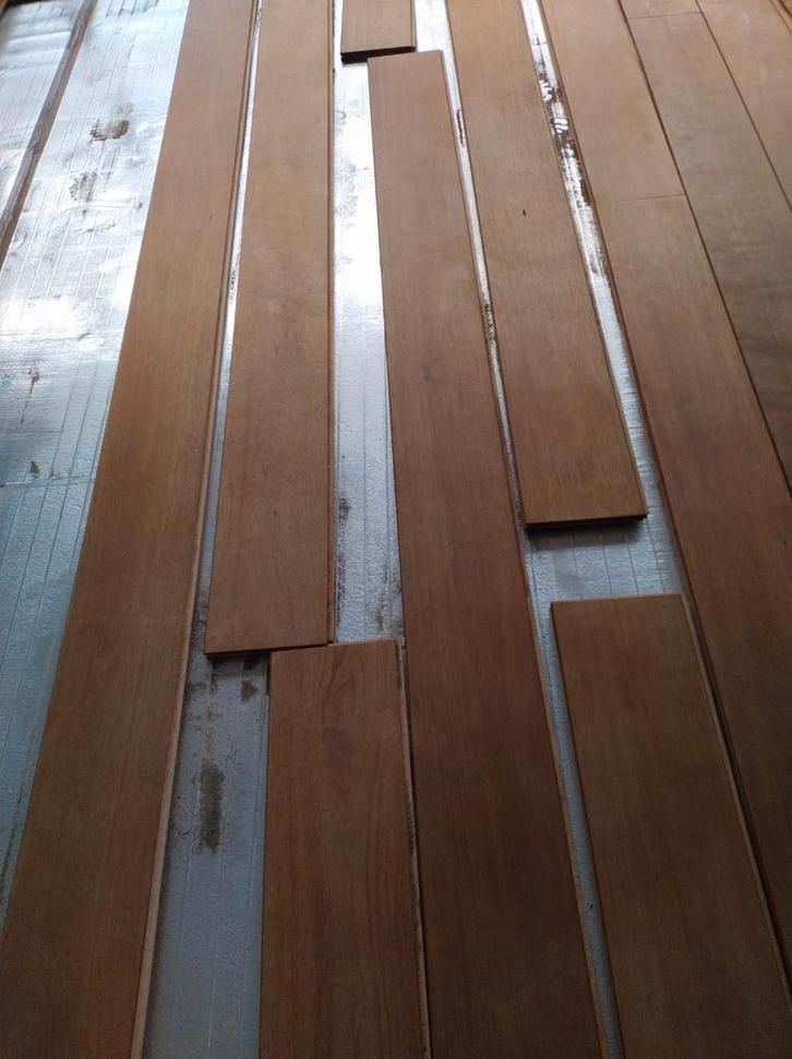 42 m2 harde esdoorn vloer niet gelijmd gelegen, Doe-het-zelf en Verbouw, Vloerdelen en Plavuizen, Gebruikt, Vloerdelen of -planken