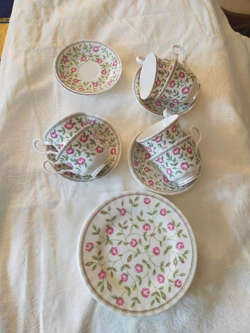 Royal Kirkham Petit Rose Ontbijtset - 6 persoons, borden, Antiek en Kunst, Antiek | Servies los, Ophalen of Verzenden
