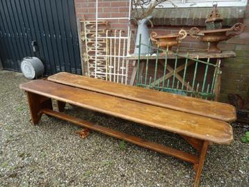 2 lange 29 cm brede houten Franse banken beschikbaar voor biedingen