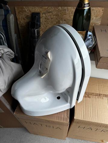 Hangtoilet villeroy & boch met softclose bril nieuw beschikbaar voor biedingen