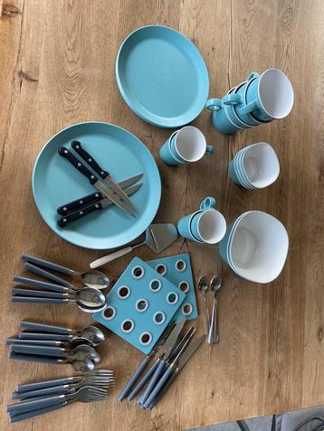 Set Mepal servies + bestek 4 personen. beschikbaar voor biedingen