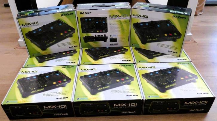 €55 DJ Tech Combo Set MIX-101 Mixer  2x VTT-101 Decks, Hobby en Vrije tijd, Elektronica-componenten, Nieuw, Ophalen