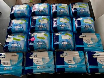 16 pakken Tena Pants Plus, maat M (voor man en vrouw) beschikbaar voor biedingen