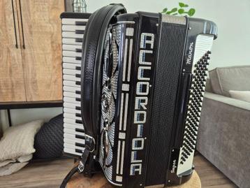 Accordiola Super Manon 120 bas beschikbaar voor biedingen