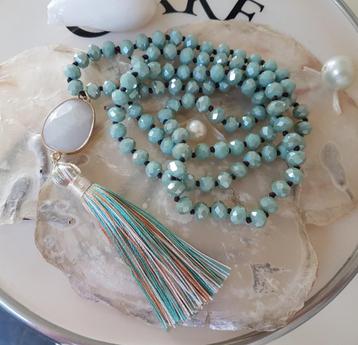 Blauwe Bohemian Ketting met natuursteen hanger en Kwast beschikbaar voor biedingen
