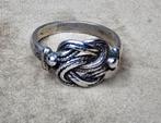 Stevige zilveren mattenklopper ring, Sieraden, Tassen en Uiterlijk, Ringen, Gebruikt, 19 tot 20, Ophalen of Verzenden, Zilver