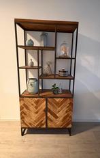 wandkast met visgraat afwerking, Ophalen, Zo goed als nieuw, Minder dan 150 cm, 150 tot 200 cm