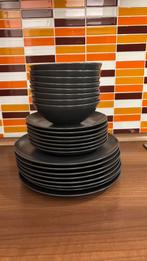 Ikea servies zwart, Huis en Inrichting, Keuken | Servies, Ophalen, Gebruikt, Bord(en), Overige stijlen
