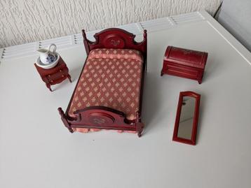 Klassieke houten poppenhuis slaapkamer set.🏠 beschikbaar voor biedingen