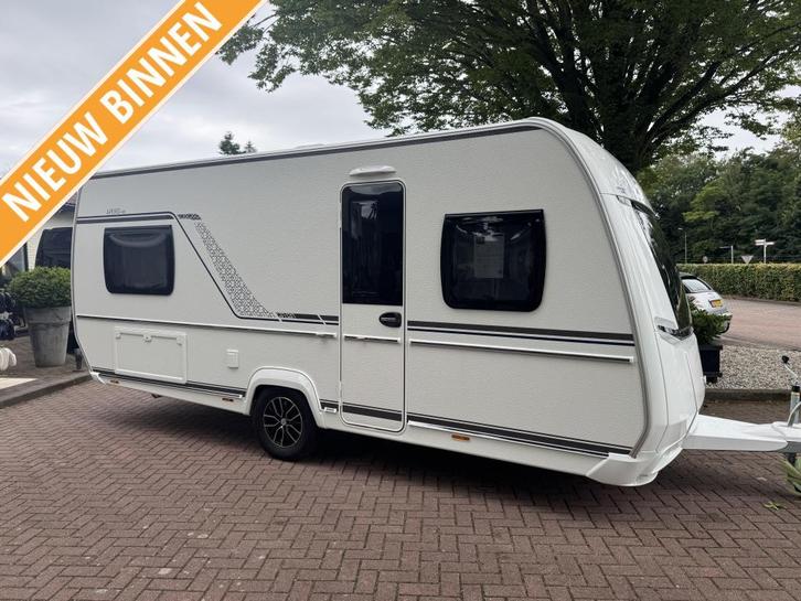 Fendt Apero 495 SG Enkele Bedden!, Caravans en Kamperen, Caravans, Bedrijf, tot en met 4, 1250 - 1500 kg, Treinzit, Fendt, 2 aparte bedden