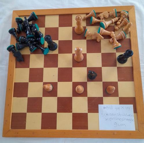 Dam en schaakbord van Homas., Hobby en Vrije tijd, Gezelschapsspellen | Bordspellen, Ophalen of Verzenden