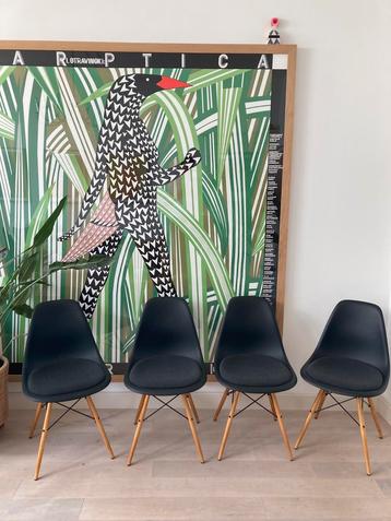 4x Vitra DSW (2024) beschikbaar voor biedingen