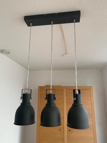 Hang lamp beschikbaar voor biedingen