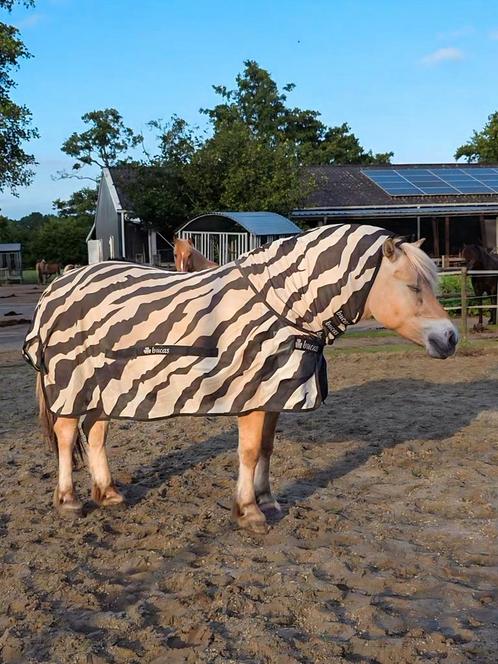 Bucas buzz-off zebra full neck mt 175, Dieren en Toebehoren, Paarden en Pony's | Dekens en Dekjes, Zo goed als nieuw, Ophalen of Verzenden