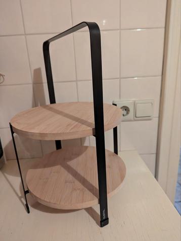 Gusta serveer toren NIEUW beschikbaar voor biedingen