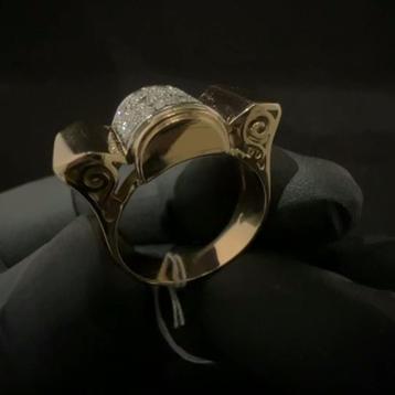 Antieke Jugendstil Dames ring geel goud, 18 kt met 0.72 ct