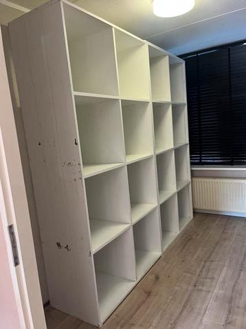 2x Wit Houten Keukenkasten/Presentatie Meubels -SNEL OPHALEN beschikbaar voor biedingen