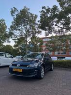 VW Golf 1.4 TSI ACT 150pk | Navi | Cruise | Camera | Luxe, Auto's, Zwart, 4 cilinders, 150 pk, Blauw