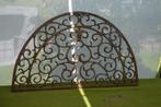 Brocante gietijzeren halve maan deurmat 67cm bij 50 cm, Tuin en Terras, Deurmatten, Gebruikt, Gietijzer, Schoonloopmat, Ophalen of Verzenden