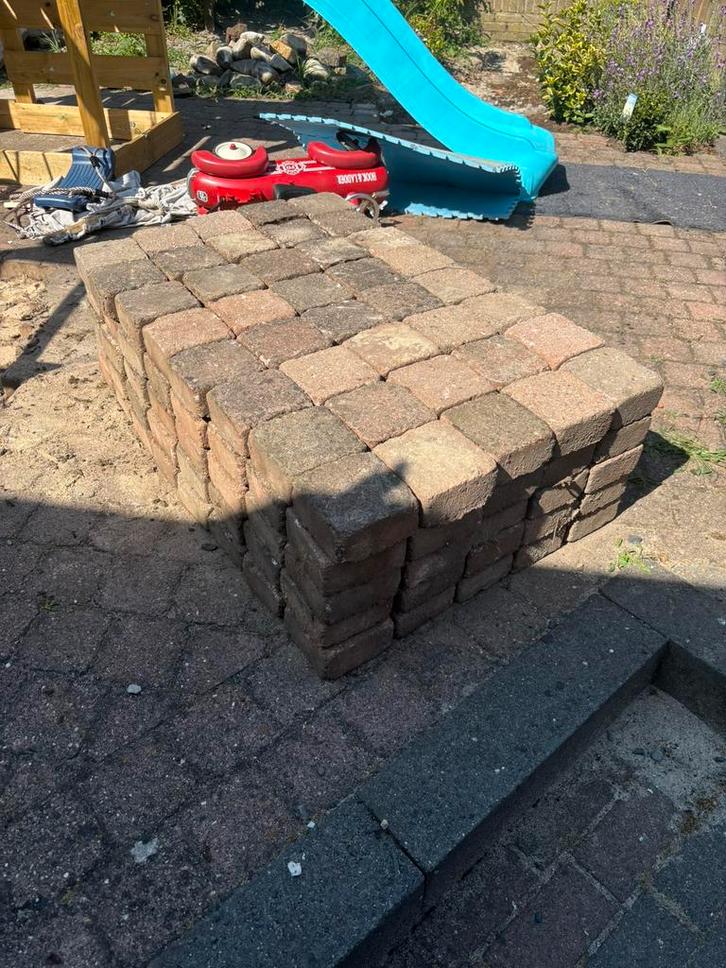 Gratis klinkers / straatstenen – zelf ophalen, Tuin en Terras, Tegels en Klinkers, Zo goed als nieuw, Klinkers, Beton, 10 m² of meer