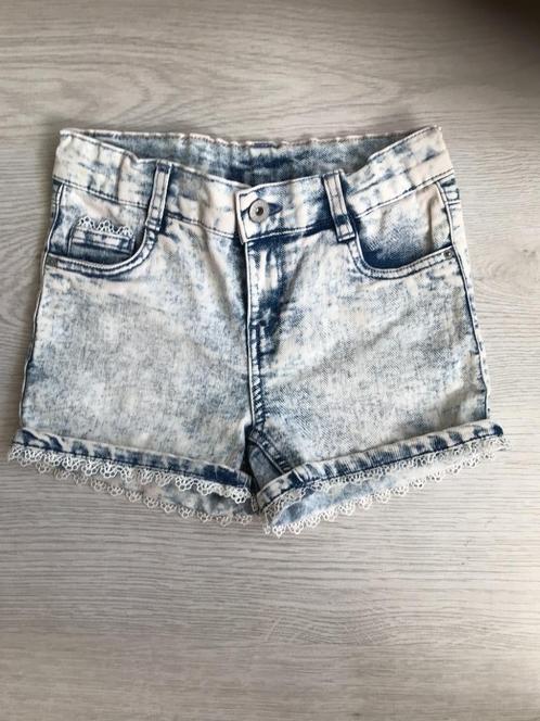 korte spijkerbroek (D-Zine) 146/152, Kinderen en Baby's, Kinderkleding | Maat 146, Zo goed als nieuw, Meisje, Broek, Ophalen of Verzenden