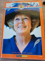 Boek te koop 25 jaar Beatrix, Verzamelen, Koninklijk Huis en Royalty, Nieuw, Kaart, Foto of Prent, Ophalen