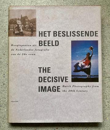Het beslissende beeld - Hoogtepunten uit de Nederlandse foto beschikbaar voor biedingen