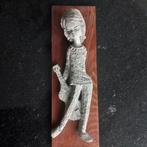 Vintage  meisje met gitaar keramiek op houten paneel, Antiek en Kunst, Antiek | Keramiek en Aardewerk, Ophalen of Verzenden