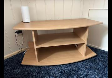 Leuk beukenkleur TV (audio) meubel op wieltjes beschikbaar voor biedingen