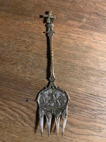 zilveren cake- of broodvork beschikbaar voor biedingen