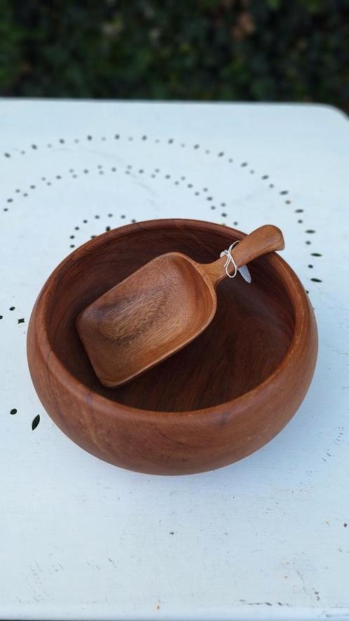 Vintage houten schaal, slabak bowl met schepje, rijstschotel, Huis en Inrichting, Keuken | Servies, Gebruikt, Schaal of Schalen