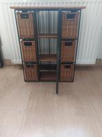 Opbergkastje met rieten mandjes, Ophalen, Met plank(en), Gebruikt, 50 tot 100 cm