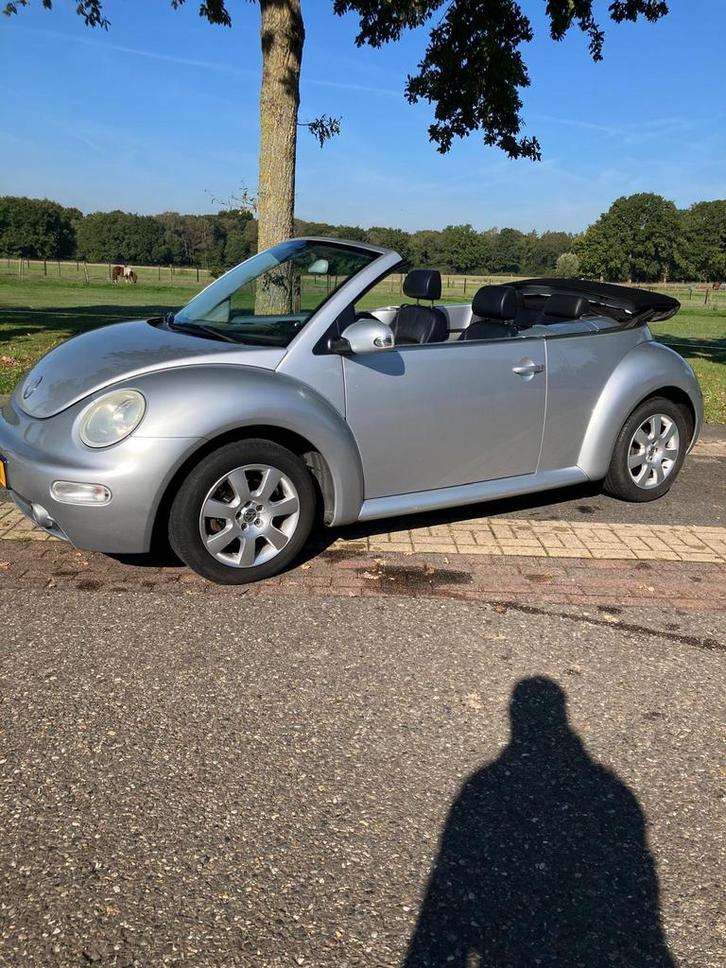 Volkswagen Beetle cabriolet 1.6 2004 Grijs, Auto's, Volkswagen, Particulier, Beetle (Kever), ABS, Airbags, Boordcomputer, Centrale vergrendeling