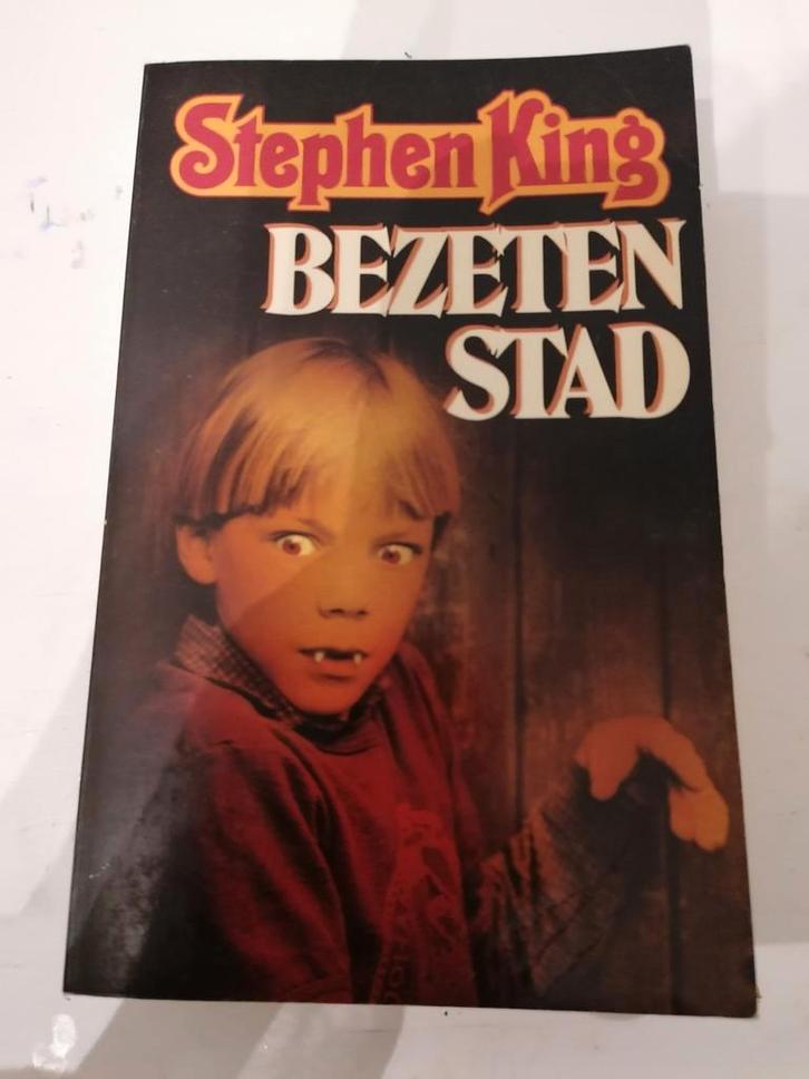Bezeten Stad - Stephen King, Boeken, Fantasy, Gelezen, Ophalen of Verzenden