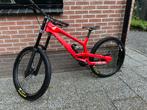 Downhill  YT Tues Carbon Downhill L rood high-end onderdelen, Ophalen