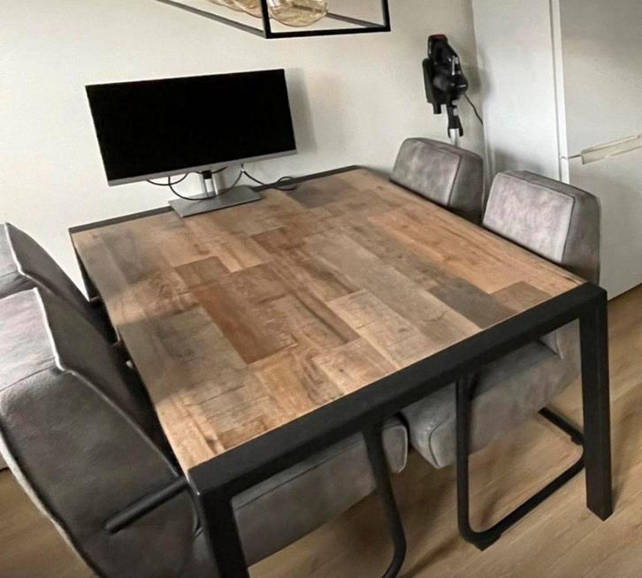 Eettafel - 160cm lang, Huis en Inrichting, Tafels | Eettafels, Gebruikt, 50 tot 100 cm, 150 tot 200 cm, Vier personen, Rechthoekig