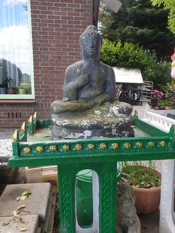 Boeddha met of zonder tafel  beschikbaar voor biedingen