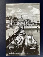 ansichtkaart van Vlissingen ; Beursplein, Beursgebouw, Haven, Verzenden, Zeeland