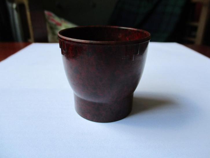 Eierdopje (bakeliet), Antiek en Kunst, Curiosa en Brocante, Ophalen of Verzenden