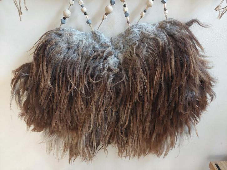 12)Prachtige robuuste/landelijke/stoere schapenvacht hanger, Huis en Inrichting, Woonaccessoires | Plaids en Woondekens, Nieuw